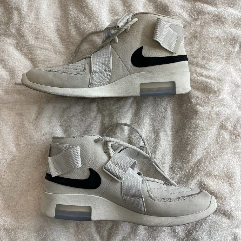 Nike Air Fear Of God Raid Light Bone Used Size 11.5. AT8087-001